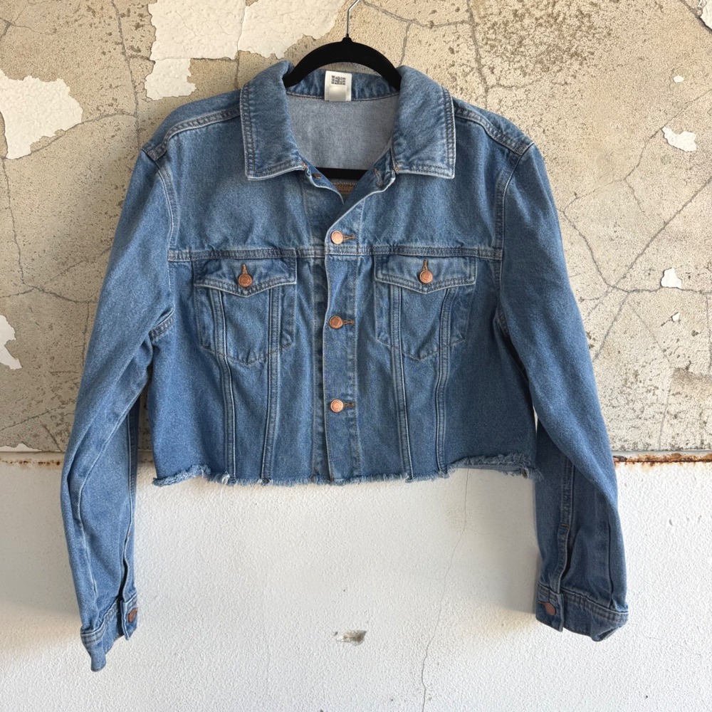 PINK Victorias Secret Denim Jacket Cropped Raw Hem Jean Trucker Light Wash S